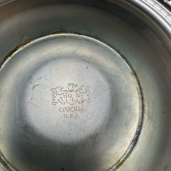 Oneida Silver Coffee Pot - Picture 7 of 8